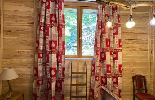 Auzat House | Pet-Friendly Gîte in the Pyrénées Ariégeoises, Rated 9.4