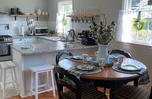 Granite Falls House | Granite Getaway Cottage: Family-Friendly Stay with Breakfast