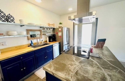 Keystone House | Discover Granite Point: Pet-Friendly Retreat with Spa & Breakfast
