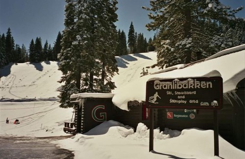 Tahoe Woods Condo | Granlibakken Get Away: Family-Friendly Retreat with Spa