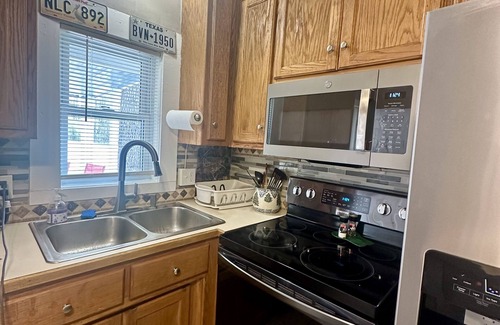 Bismarck Cottage | Cozy Granny's Hidden Cottage with Lake Views in DeGray, AR