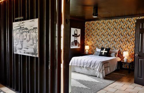 Camp Wood Hotel | Discover The Cowboy Motel: Family & Pet-Friendly Retreat