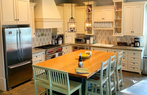 Carlton House | Exceptional Grant Street: Wine Country Retreat with Pool