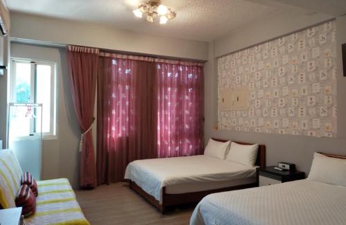 Hualien City Centre House | Relaxing Grapefruit Heping Guesthouse with Hot Tub Access