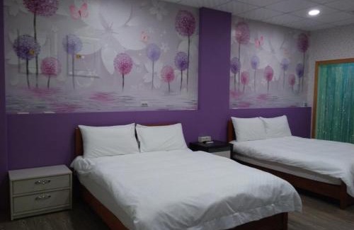 Hualien City Centre House | Relaxing Grapefruit Heping Guesthouse with Hot Tub Access