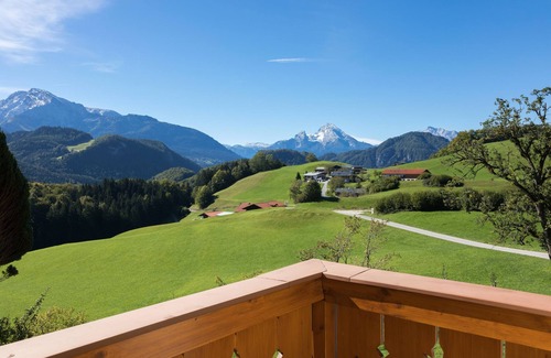 Marktschellenberg Apartment | Panoramic Views at Grasmannlehen - Family-Friendly Retreat