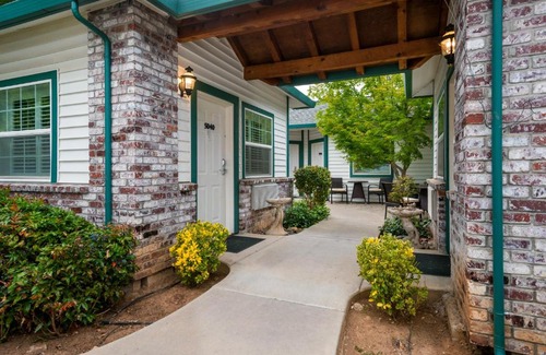 Grass Valley Hotel | Enjoy Oceanfront Bliss at Grass Valley Courtyard Suites