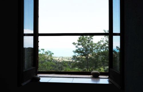 Montegiordano House | Grassetti: Pet-Friendly Oceanfront Escape with Great Reviews