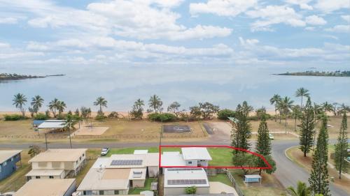 Grasstree Beach Apartment | Discover Grasstree Beach Shacks: Family-Friendly Retreat