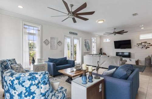Crystal Shores House | Seaside Escape at Grateful by The Sea Crystal Shores