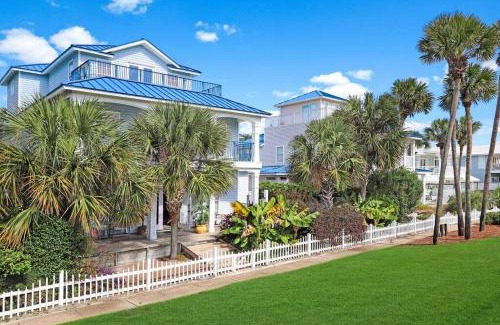 Crystal Shores House | Seaside Escape at Grateful by The Sea Crystal Shores