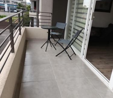 Vina del Mar Apartment | New Oceanfront Retreat: Guest Rated 9.8 with Pool & Breakfast