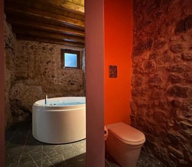 Gratteri House | Escape to WUNDERGARTEN Rural Spa House with Hot Tub Bliss