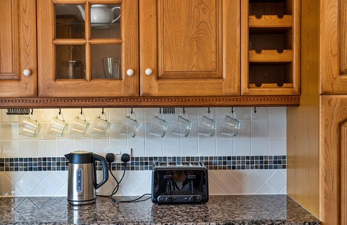 Newton Saint Cyres House | Discover Relaxation at Gratton House with Spa and Hot Tub