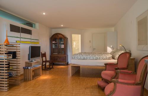 Laax Apartment | Grava: Cozy Retreat for Couples with Top Guest Ratings