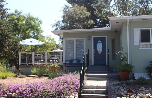 Sebastopol House | Experience Gravenstein Getaway in Sebastopol: Pet-Friendly Retreat