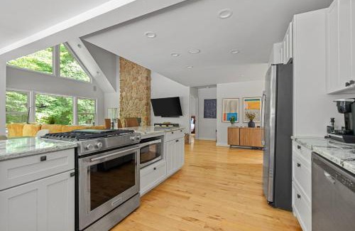 Three Oaks House | Gray Haven