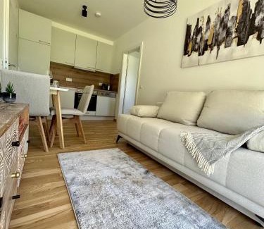 Graz-Straßgang Apartment | Ideal Graz Getaway: Family-Friendly Comfort Awaits!