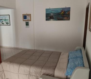 Rondinella - Baraggia - Restellone Apartment | Convenient Two-Bedroom Near Metro with Top Guest Rating