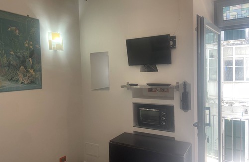 Civitavecchia Apartment | Cozy Monolocale Near Port and Station - Family Friendly!