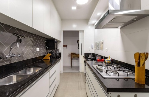 Leme Apartment | Discover Wonder at Leme: Family-Friendly Getaway Awaits