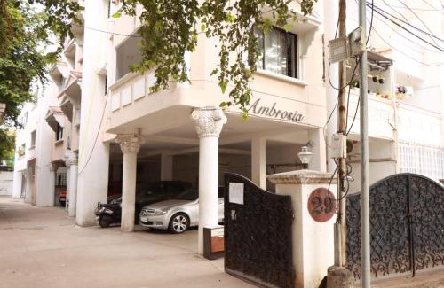 Thousand Lights West Apartment | Comfortable Fusion Serviced Apartments Near Apollo