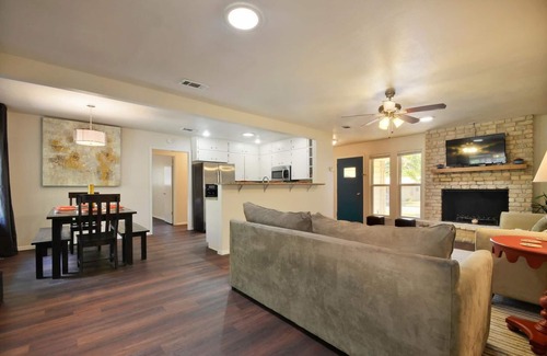 North Austin Civic Association House | Family-Friendly 3-Bedroom Home in Central Austin