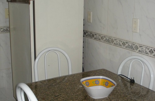 Centro Apartment | Pet-Friendly 3 Bedrooms Steps from Malibu Beach - Guest Rated 9.8