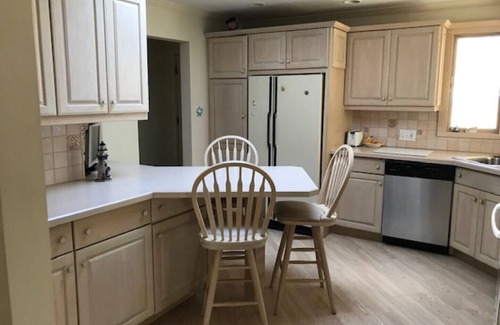 Madison House | Sunny 3BD/2BA Ranch with Private Beach & Spacious Yard