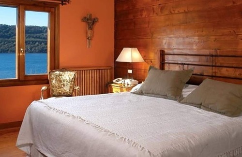 San Carlos de Bariloche House | Spacious 4-Bedroom Retreat with Scenic Views and Spa