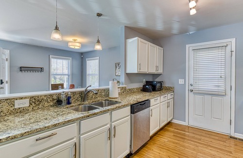 Downtown House | Family-Friendly 4 Bedroom Bungalow Near Downtown Raleigh