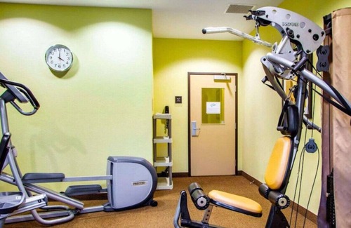 Cedar Falls House | Great Amenities & a Relaxing Ambiance!