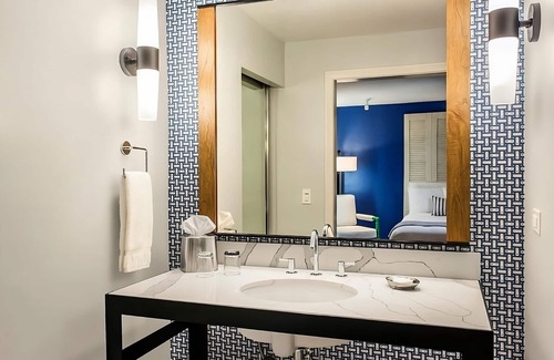 San Diego Hotel | Discover Five Pools & Ocean Views Near San Diego Airport