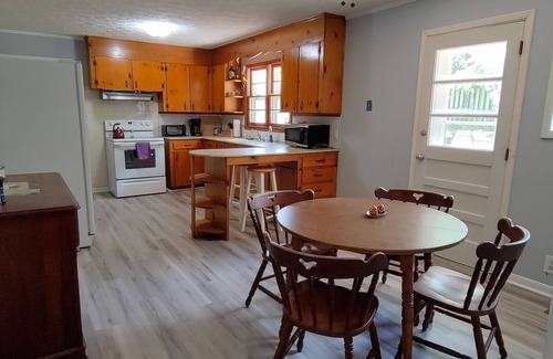 Kingston House | Discover Great American Getaway: Lake Views & Pet Friendly