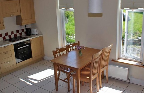 Tully Apartment | Ideal Apartment for Discovering Connemara with Breakfast