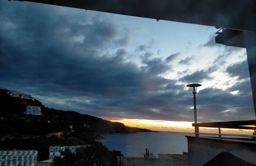 Tossa de Mar House | Cozy Oceanfront Apartment with Kitchen & Pet-Friendly Access