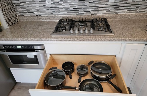 Hartford Apartment | Cozy Apartment with Breakfast and Kitchen Amenities