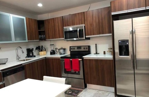 San Antonio Apartment | Inviting Apartment with Spectacular City Views & Pool