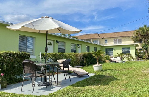 East Ocean Ave Apartment | Cozy Apt Steps from Lagoon, Minutes to the Beach