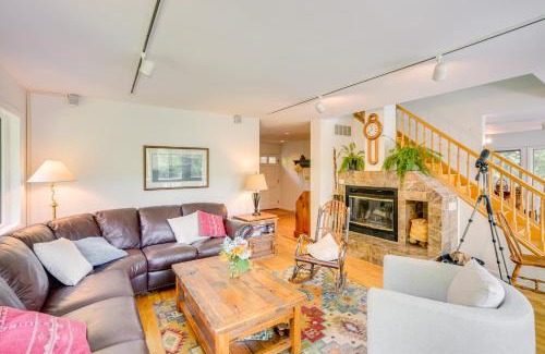 Glendale House | Family-Friendly Great Barrington Lakeside Retreat with Kayaks