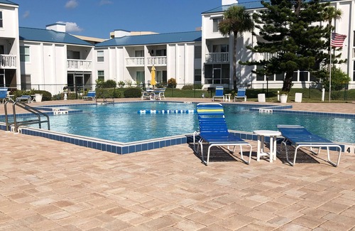 Ponce Inlet Condo | Beachside Condo Retreat in Ponce Inlet with Pool & Kitchen
