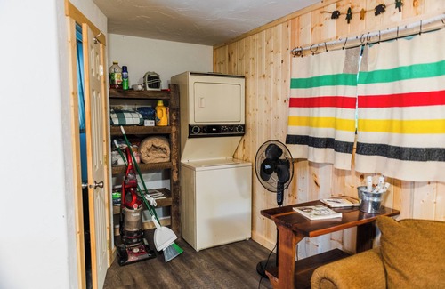 Martin City House | Cozy "Bear Cub" Studio Near Glacier National Park
