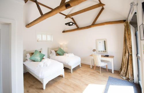 Ramsden Heath Hotel | Discover Great Blunts Stables: Oceanfront Retreat Awaits