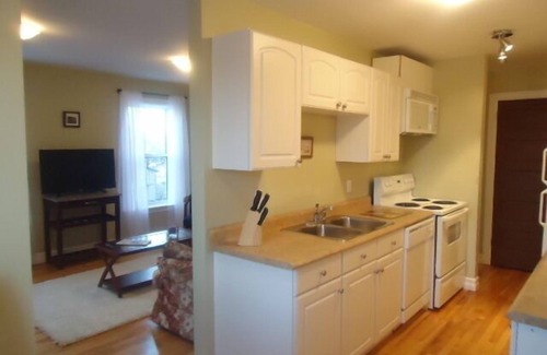 Queens Square Apartment | Historic Water Street Retreat: Guest Rated 9.8 with Pool & Spa
