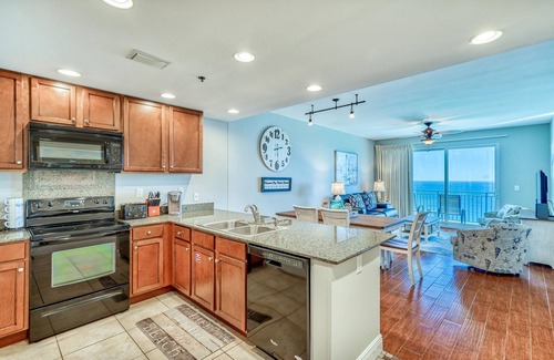 Panama City Beach Resort | Inviting Condo with Breathtaking Ocean Views and Pool