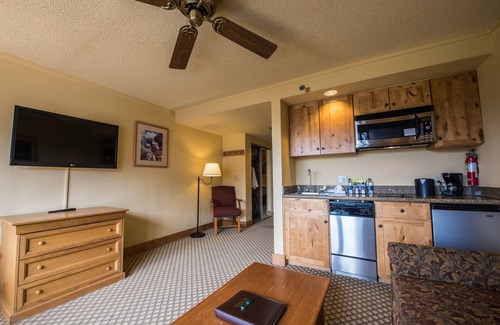 Crested Butte Apartment | Cozy Mountain Suite with Pool & Spa - Guest Rated 9.2/10