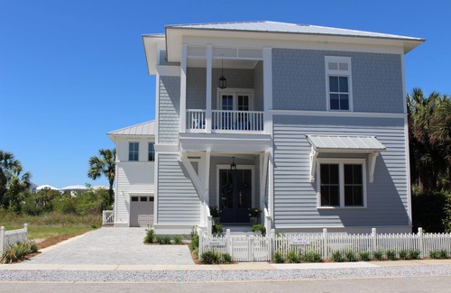 Sunnyside Cottage | InnJoy at Carillon Beach: Lakefront Retreat with Ocean Views