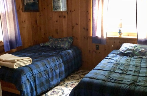 Acton Cottage | Beautiful East Lakefront Retreat with Private Beach & Dock