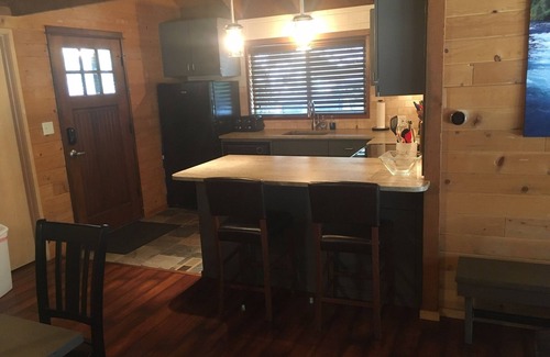 Black Butte Ranch Cabin | Family Retreat with Hot Tubs, Pools & Perfect 10 Rating