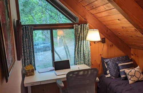 Norfolk Cabin | Family-Friendly Cabin by the Lake: A Nature Escape